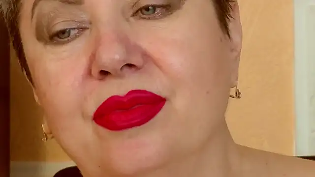LadyPosh webcam