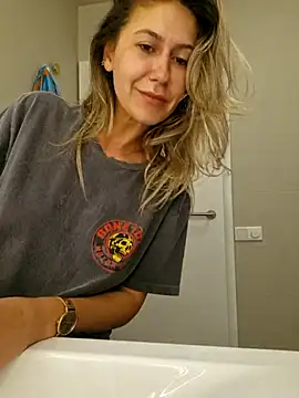 celynaross (Ask my age) - Squirt