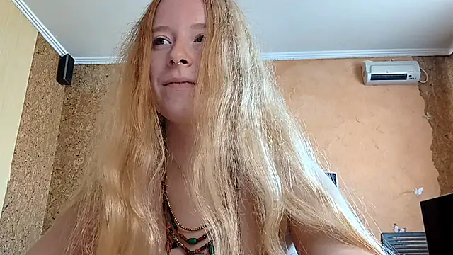 KateVibe_01 webcam