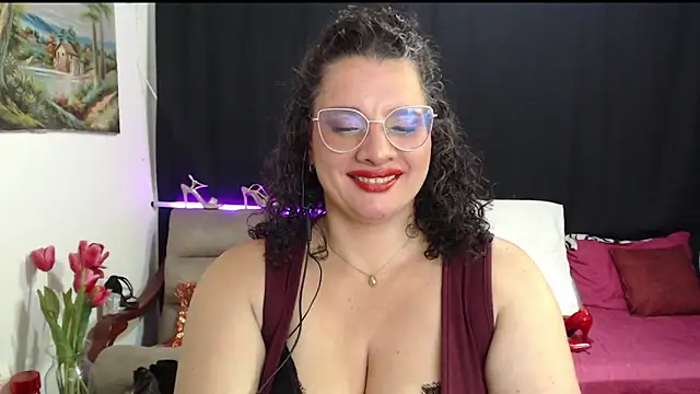 Aleja_Gonzales webcam