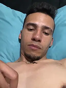 Liamsexy20 live sex cam