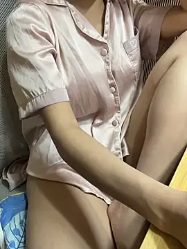 Mina048 webcam