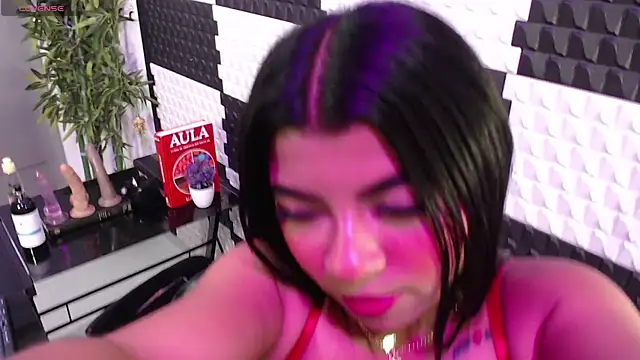 Watch AlinaMorris live on EroticFlix - High definition streams