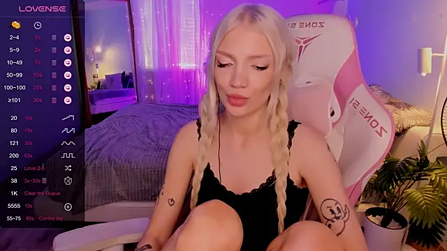 AnyaTaylor_ webcam