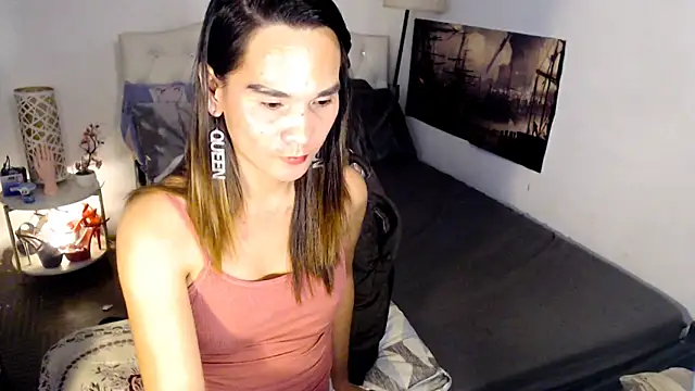 NinaDOM4CUM webcam
