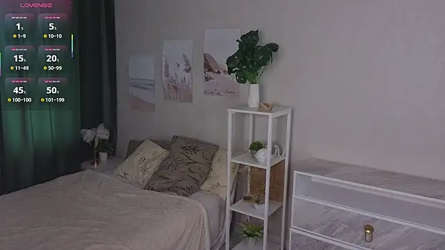 GenaBullett live cam on StripChat
