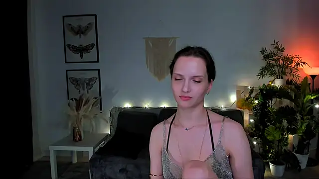 Ariadna_Shy webcam