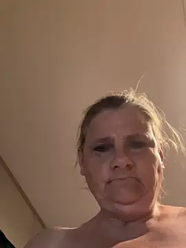 roxie6989 (F mature) - 1000