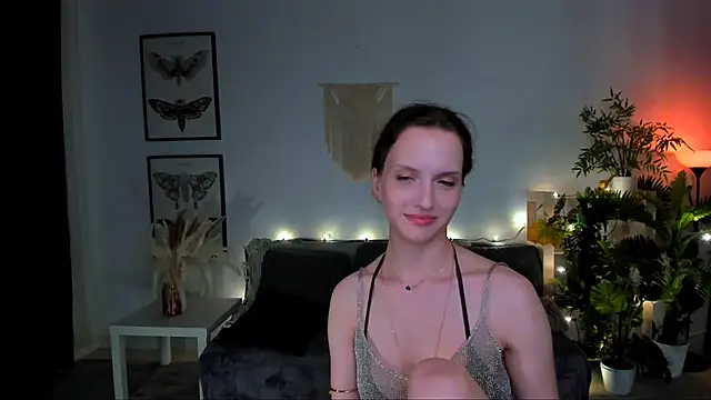 Ariadna_Shy webcam