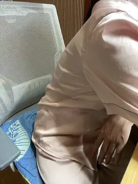 Mina048 webcam