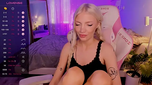 AnyaTaylor_ webcam