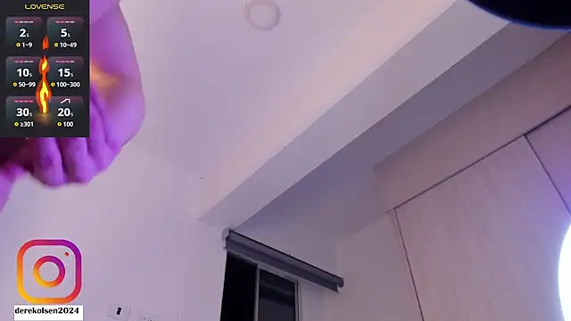 DerekOlsen live cam on StripChat