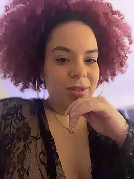 Watch Leyah__ live on EroticFlix - High definition streams