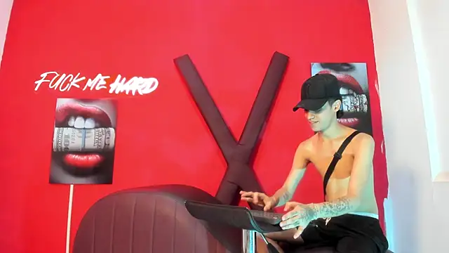 TWINKS_BOYSX live cam on StripChat