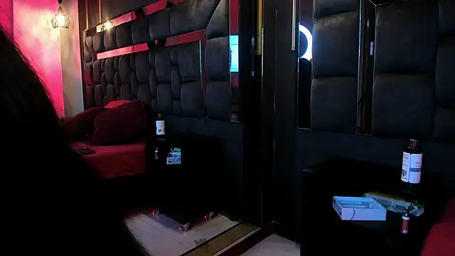 Aniajoness_ live cam on StripChat
