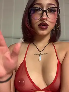 LilithMonette webcam