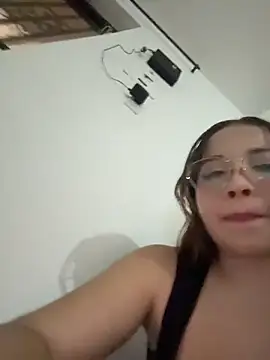 AliciaWhite_nt webcam