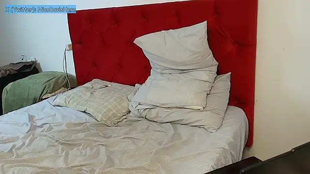 NicoDavisOfficial's room
