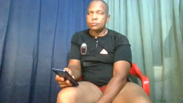 bigblackcock75 webcam