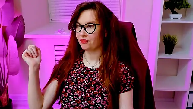 CarolGiggly webcam