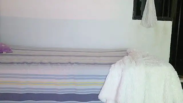 eva_sin18 (F young) - double penetration
