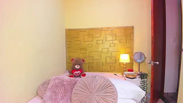 Julia_Haye webcam
