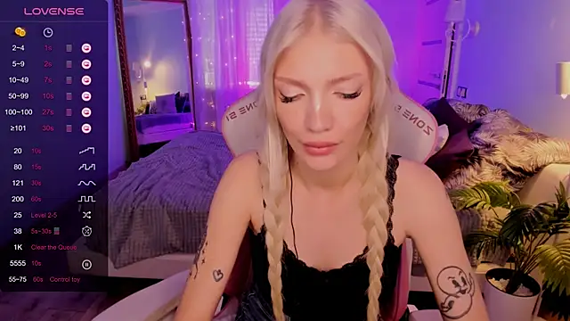 AnyaTaylor_ webcam