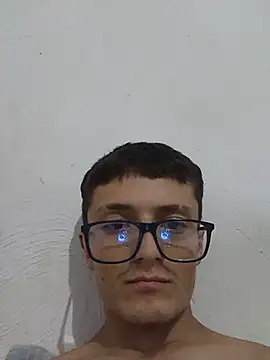 Davitfitnosuke live sex cam