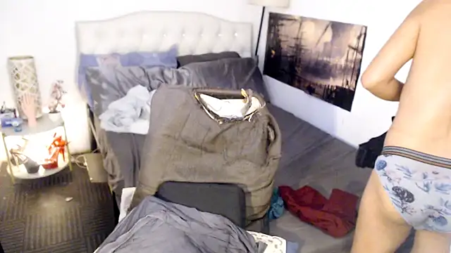 NinaDOM4CUM webcam