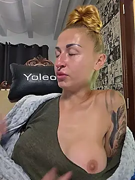 kylie_blck webcam