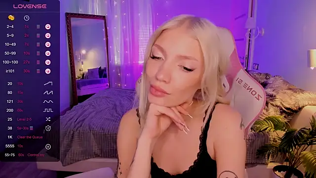 AnyaTaylor_ webcam