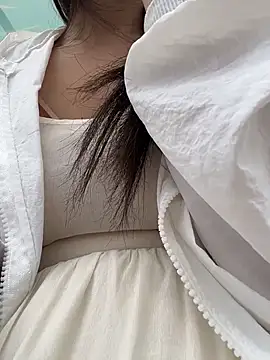 xiaochengzi505 (F milf) - 上身真空到下播