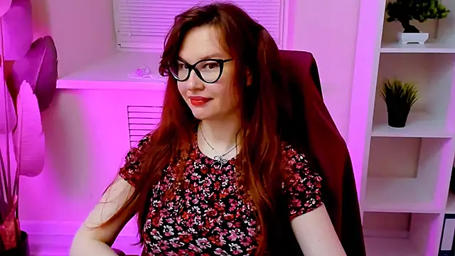 CarolGiggly webcam