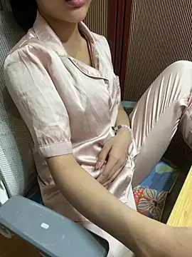 Mina048 webcam