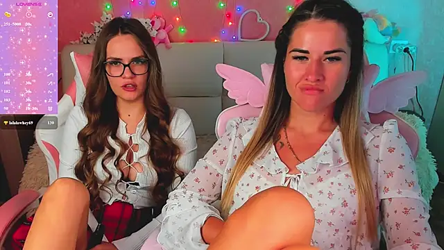 hotty_girls_here webcam