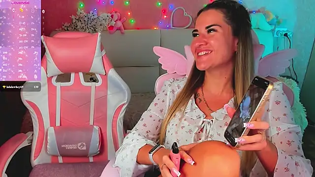 Watch hotty_girls_here live on EroticFlix - High definition streams