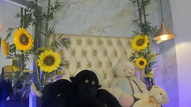 LittleeJaz webcam