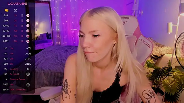 AnyaTaylor_ webcam