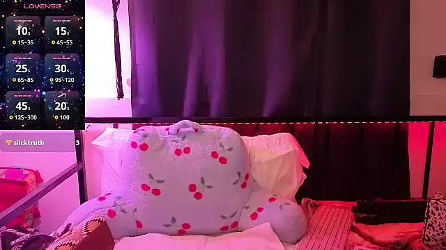 ThornsandHoney webcam