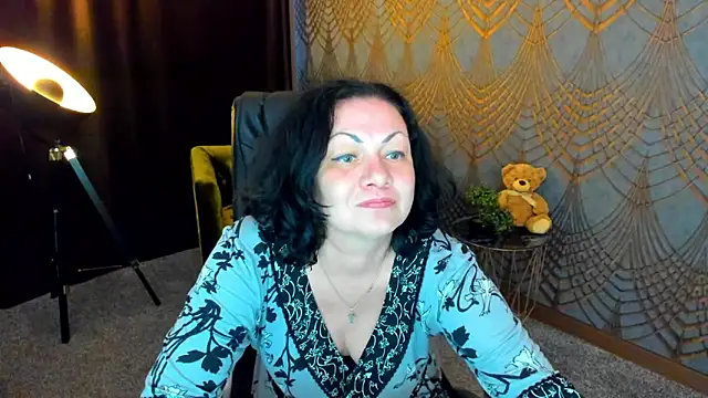 IrissMoon live cam on StripChat