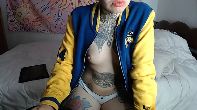arrangedfoot (F young) - PUBLIC SQUIRT