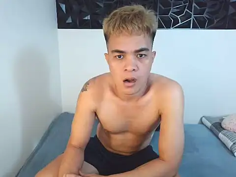 yourmikexxx webcam