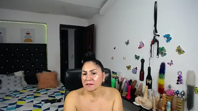 mature_bigboobs10 - Mature_bigboobs10's free webcam - UK Sex Cams