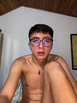 camirojas_boy - CamiRojas_boy's free webcam - UK Sex Cams