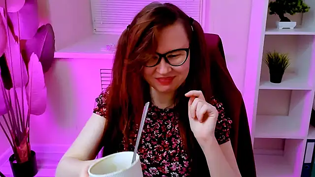 CarolGiggly webcam