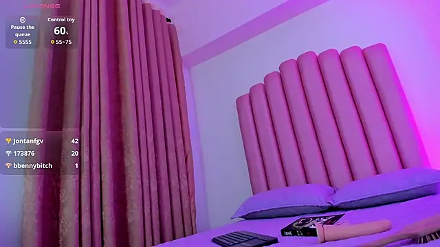 Lana_fox01's room