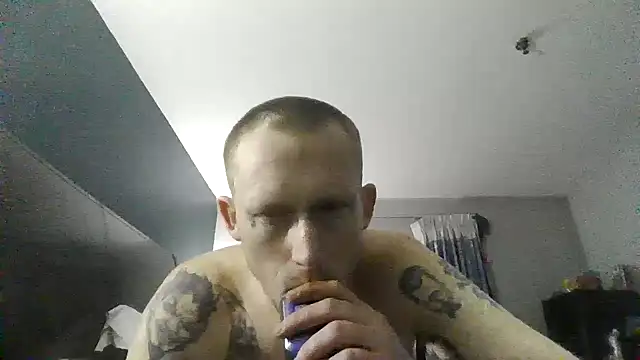 Lovemcurvy69 webcam