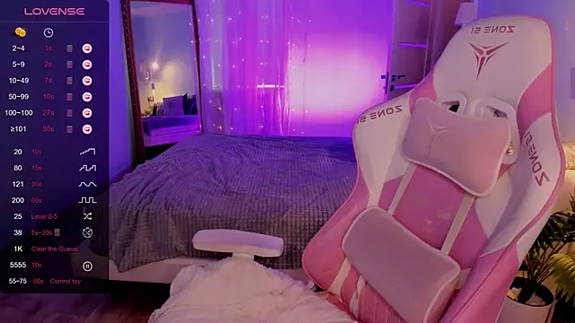 AnyaTaylor_ webcam