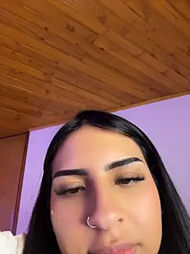 Hilary_pinkk