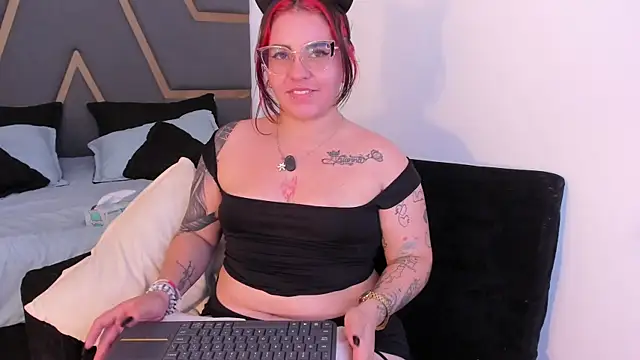 juana_valkiria webcam
